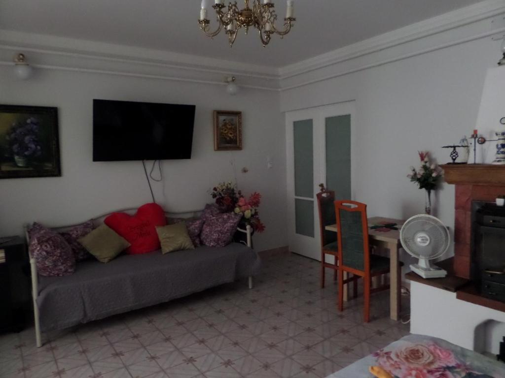Bori Apartmanok ハイデゥソボスロー エクステリア 写真