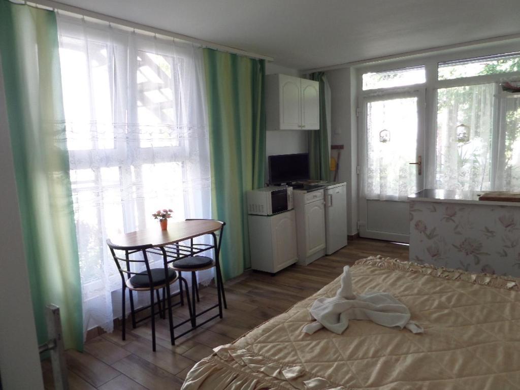 Bori Apartmanok ハイデゥソボスロー エクステリア 写真
